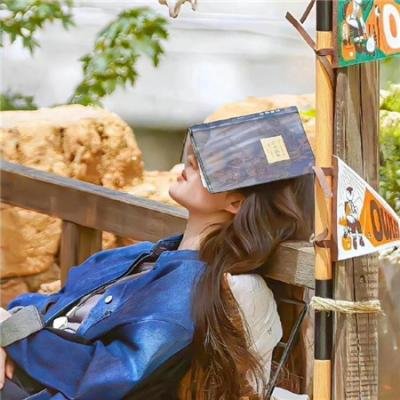 伺候老公白月光坐月子